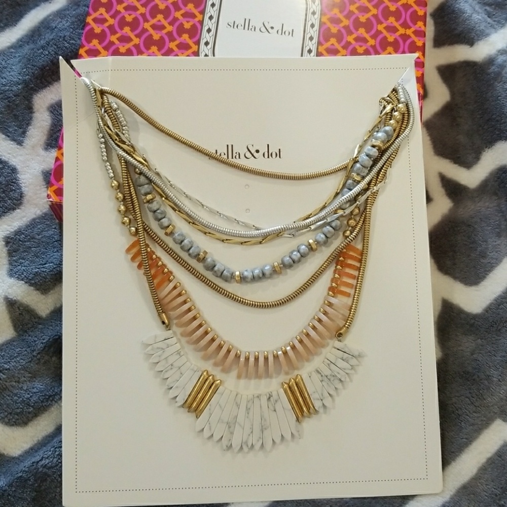 EZRA STATEMENT necklace